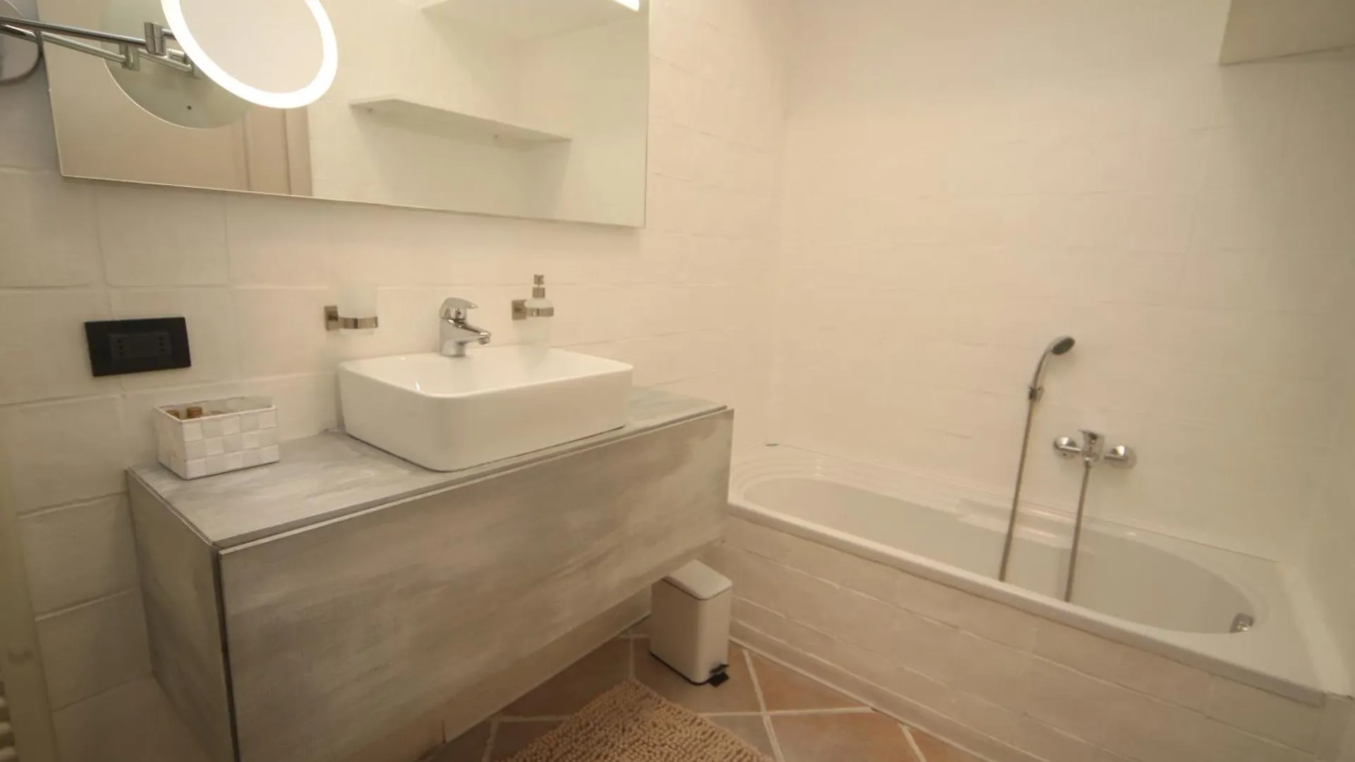 Apartment Jb In Como