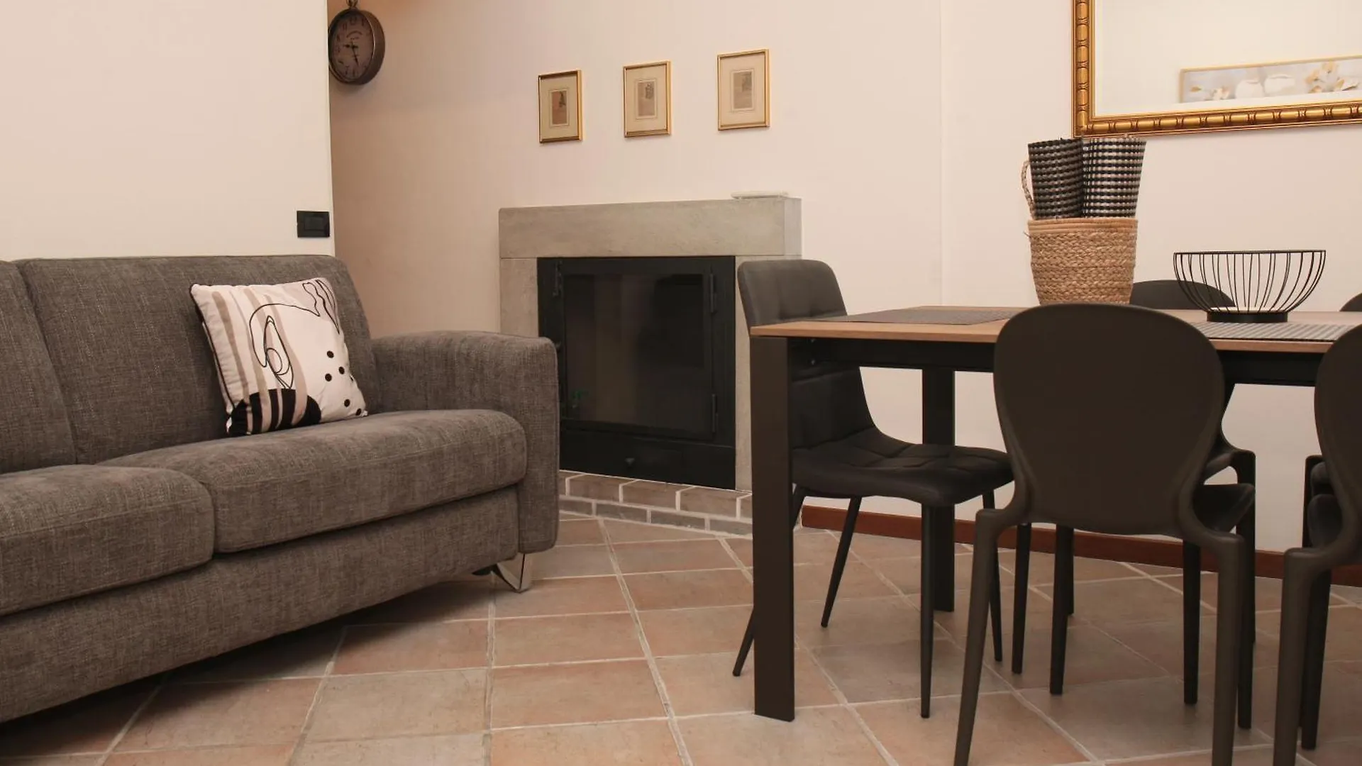 Apartment Jb In Como Italy