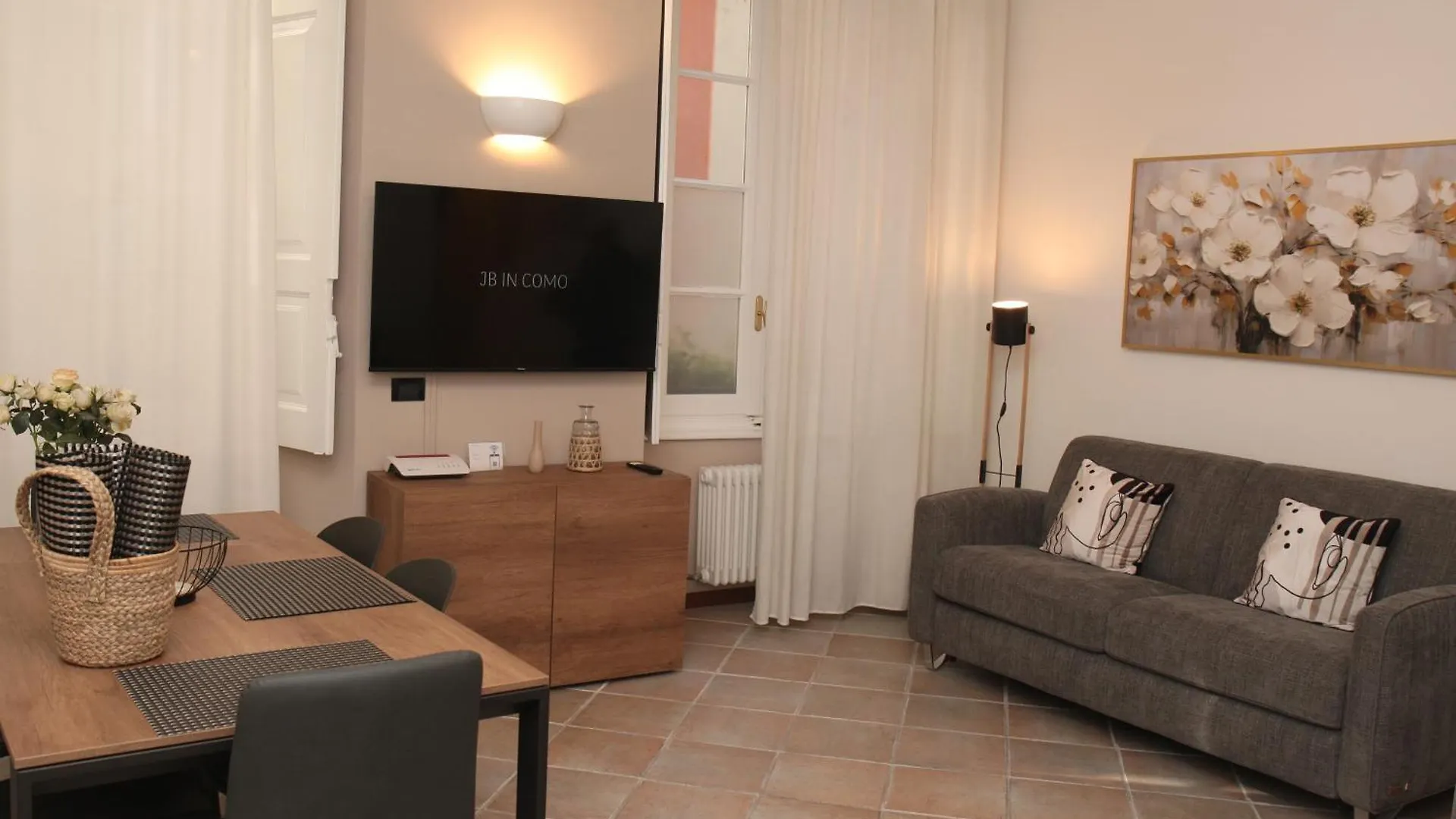Apartment Jb In Como